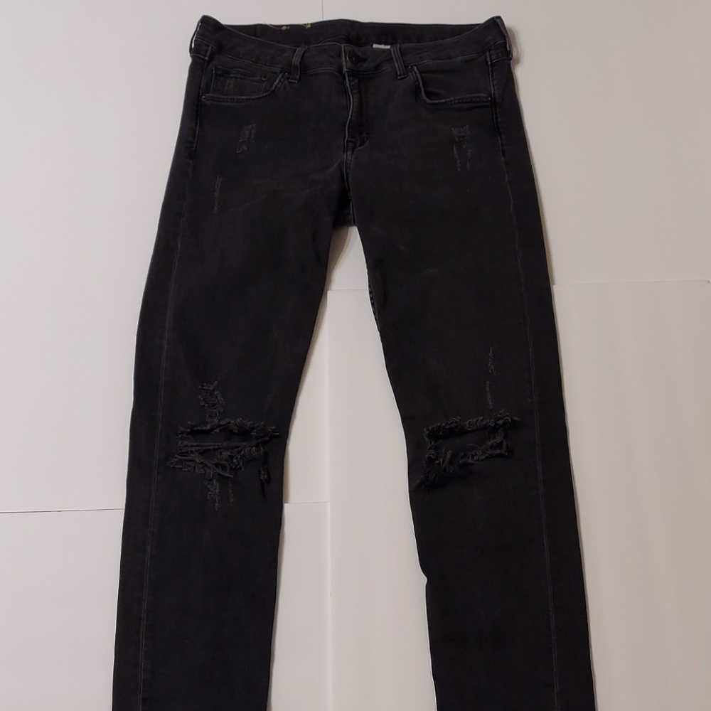 ‼️3 for $20‼️  H&M Skinny Low Waist Distress Jeans
